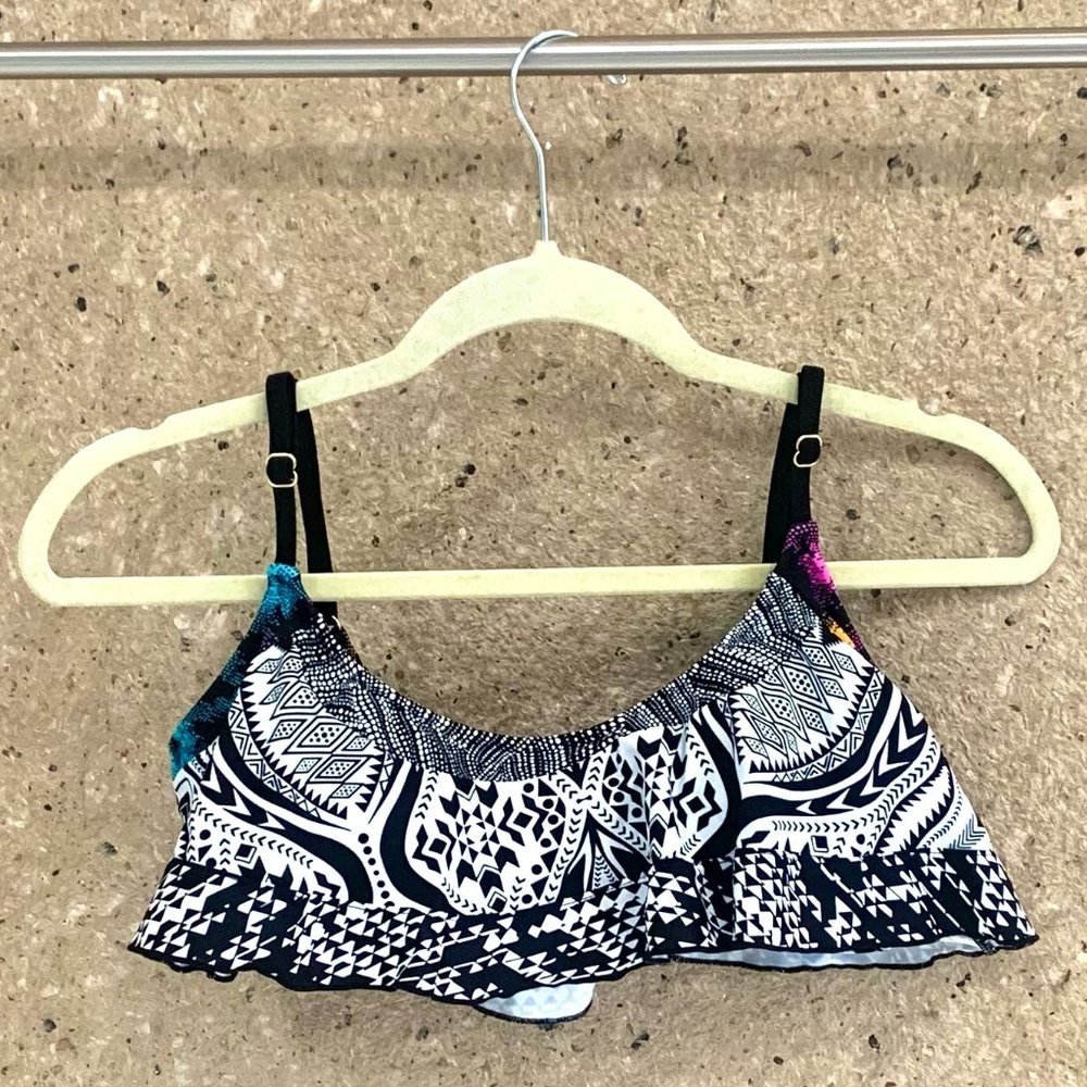 Raisins Black & White Geometric Print Bikini Set